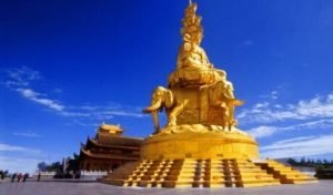 Self-Drive Guide to Watching Sunrise at Mount Emei: Where to Stay, What Time to Wake Up & Best Photo Spots
