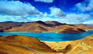 Lhasa to Shigatse Road Trip: Exploring the Sino-Nepal Highway – A Scenic Journey Through Tibet’s Border Culture