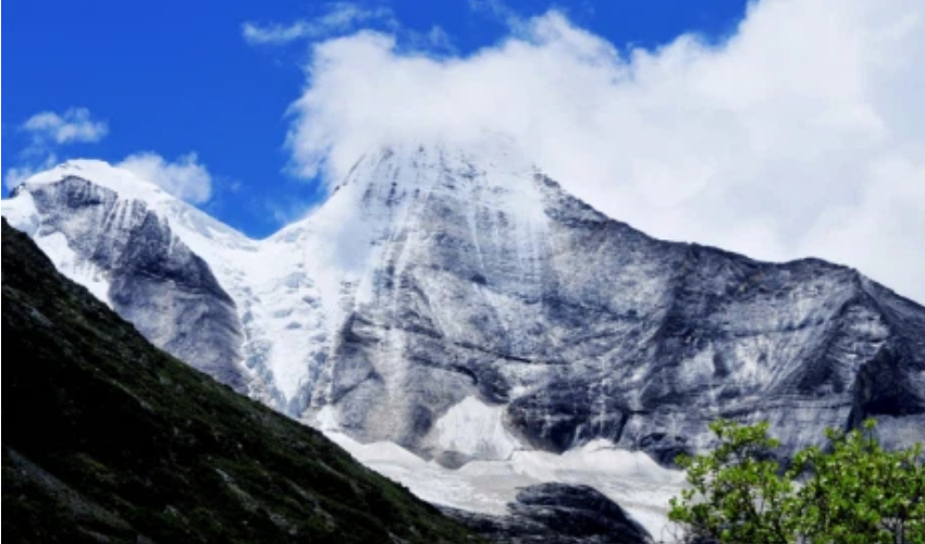 Tibet with a 3-day self-drive adventure