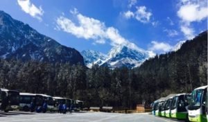 318 Sichuan–Tibet Highway Convoy Self-Drive Guide: Safe Group Travel and Teamwork Tips for an Epic Tibet Road Trip